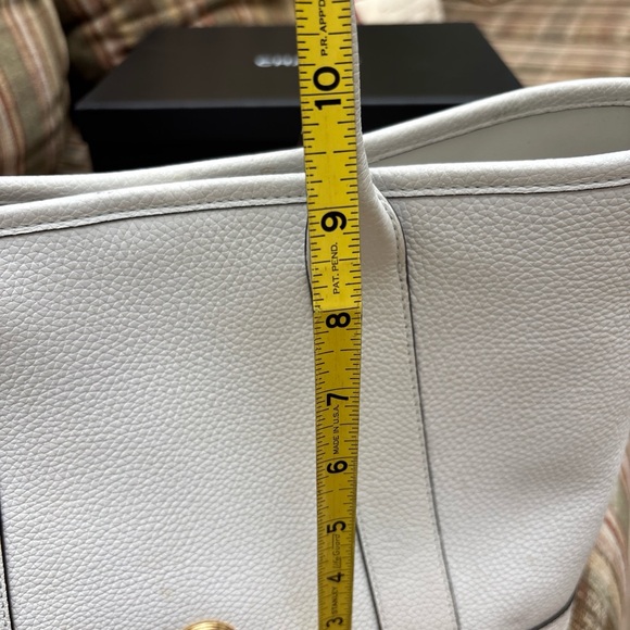 Michael Kors White Tote Bag - Picture 3 of 5